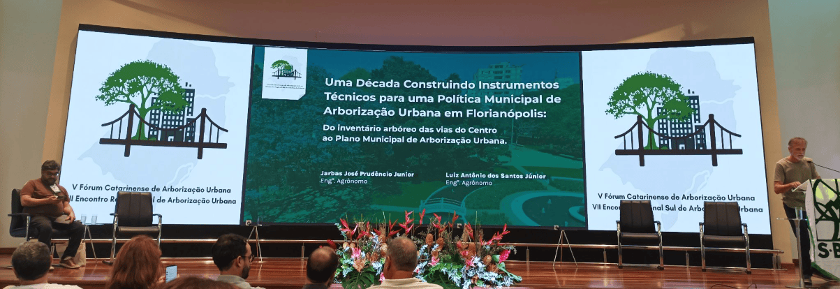ForumCatarinenseArboUrbana.png